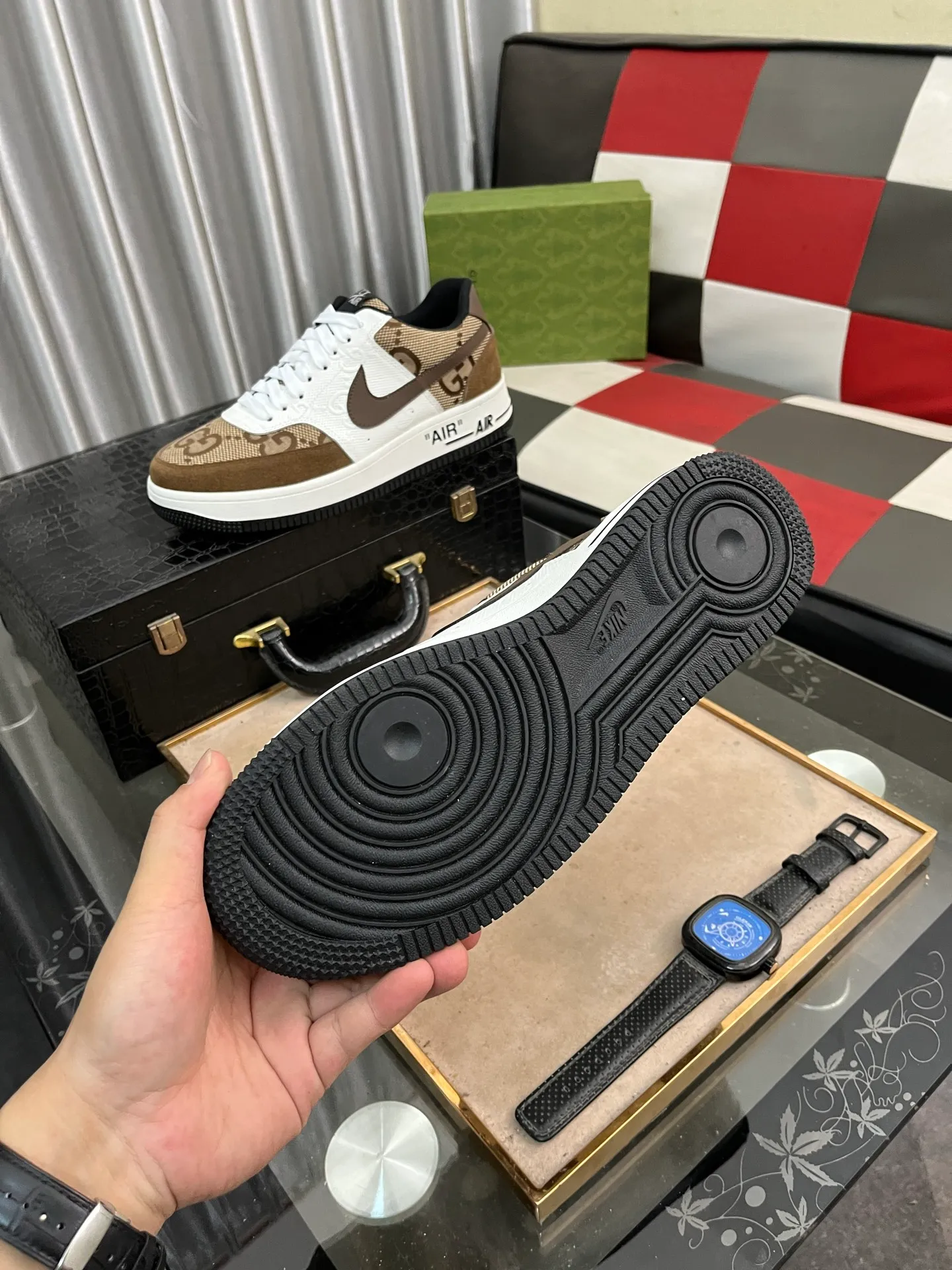 Men's Men's Shoes💰440⌚️⌚️【GUCCI】Gucci men's latest white shoe series casual shoes! The official website is built 1:1. Upper: Made of imported cowhide, with electric embroidery ➕Inner lining: Made of high-quality first-layer pigskin, soft and comfortable. Picky material selection and exquisite workmanship give you the best enjoyment. Size: 38-44 yards, 3️⃣ colors available.